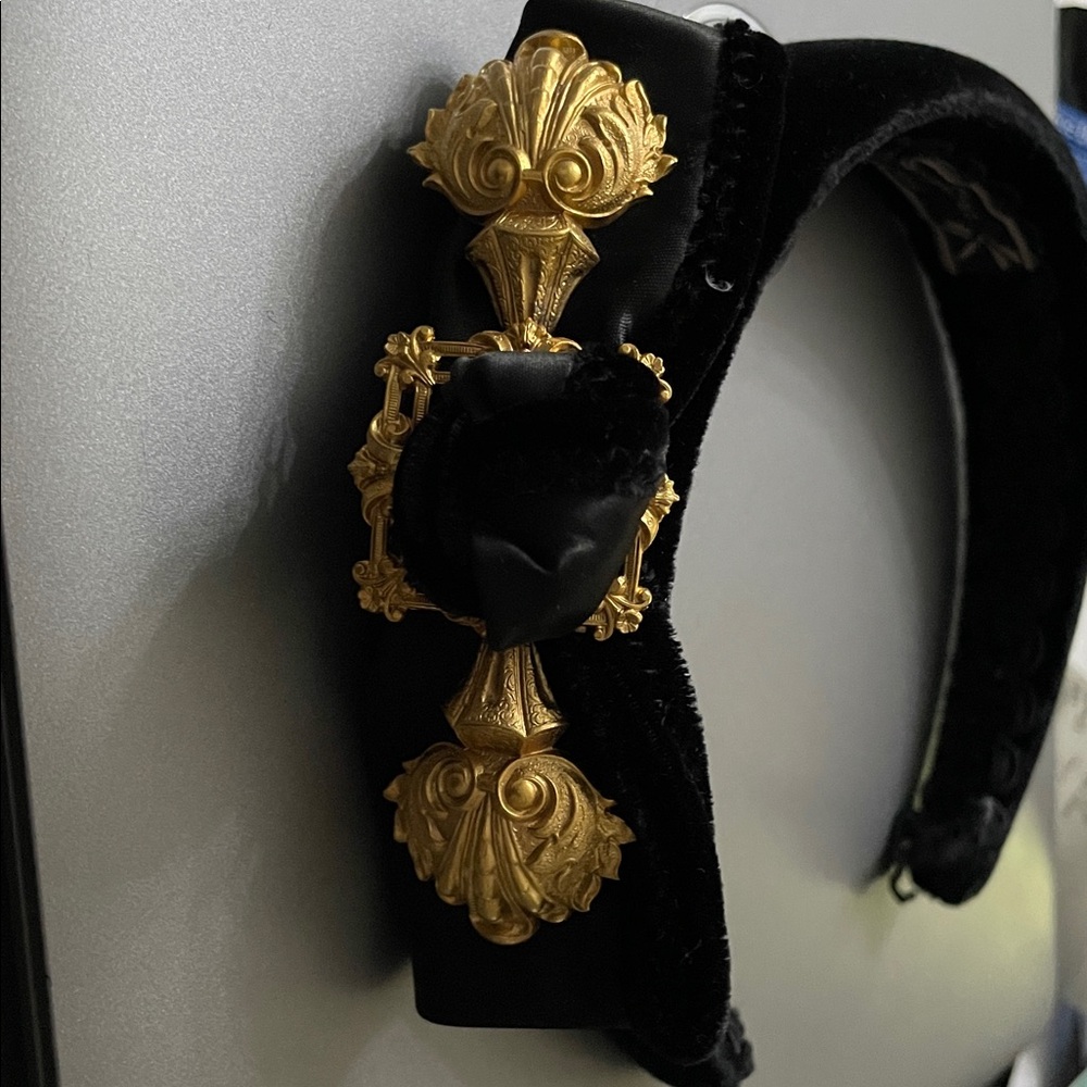 4/$20. Cherry Chau Padded Velvet Headband (Bow Design)